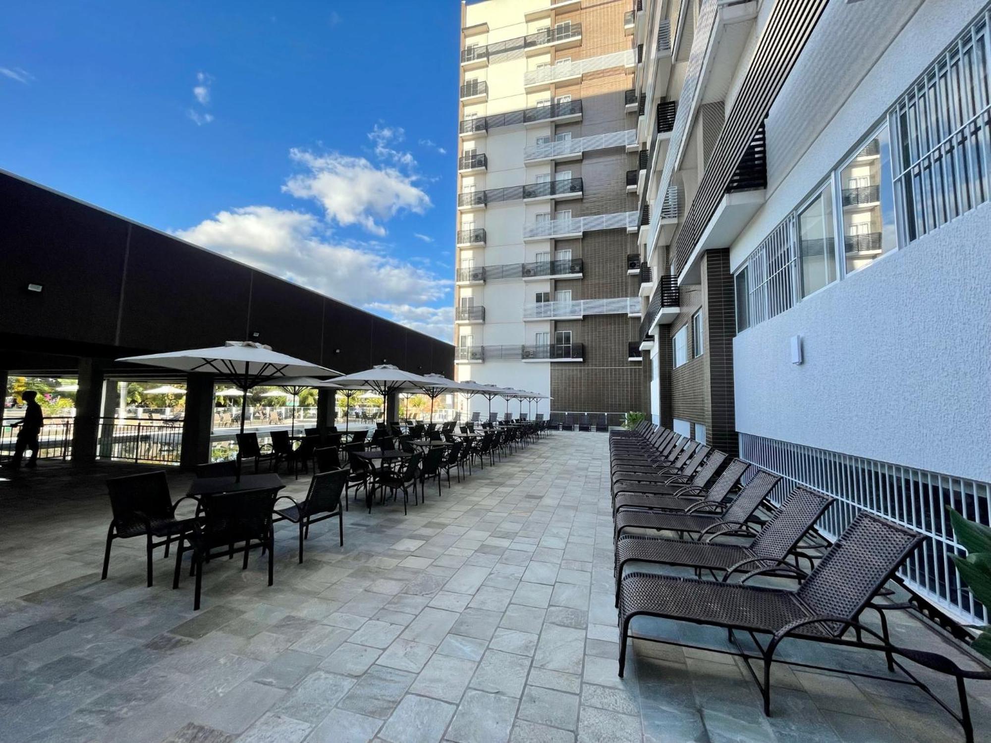 Spazzio Diroma Com Acesso Ao Acqua Park, Splash E Slide Caldas Novas Dış mekan fotoğraf