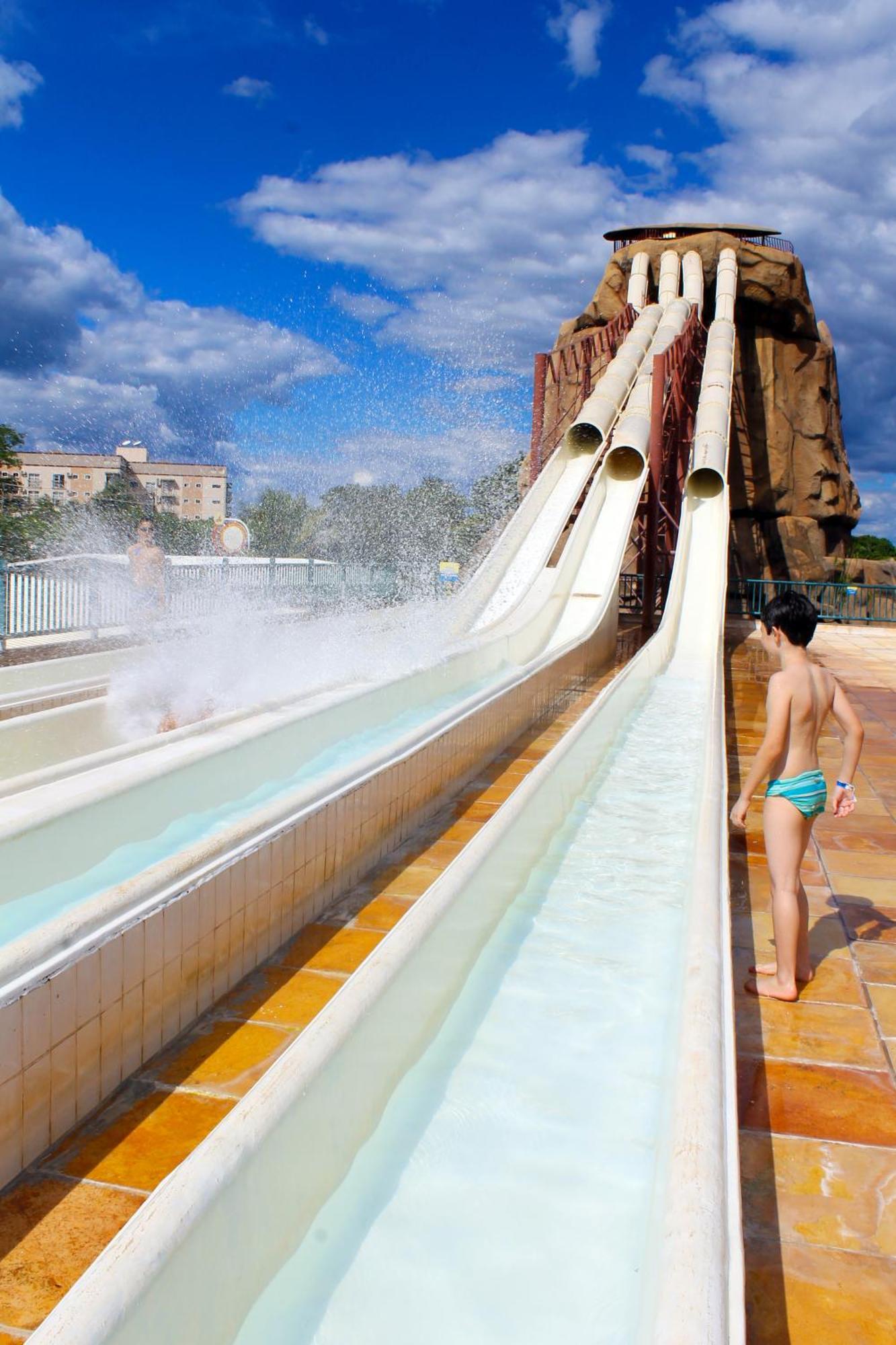 Spazzio Diroma Com Acesso Ao Acqua Park, Splash E Slide Caldas Novas Dış mekan fotoğraf